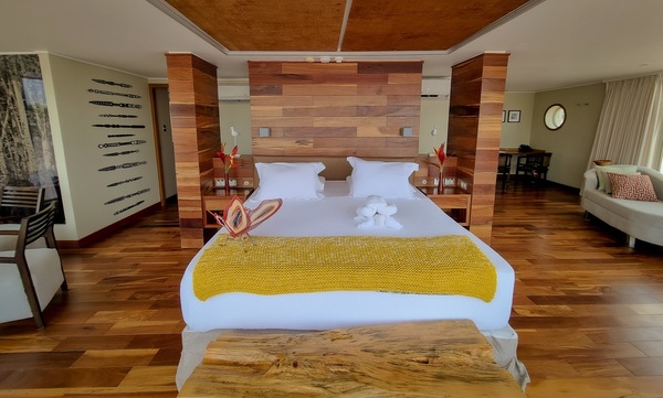 Avalon Waterways Delfin III Owners Suite 1.jpg